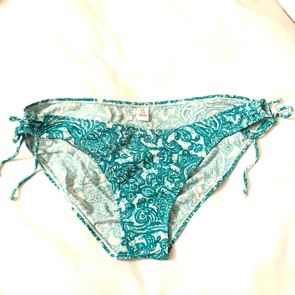 $6/3 items Bikini bottom***